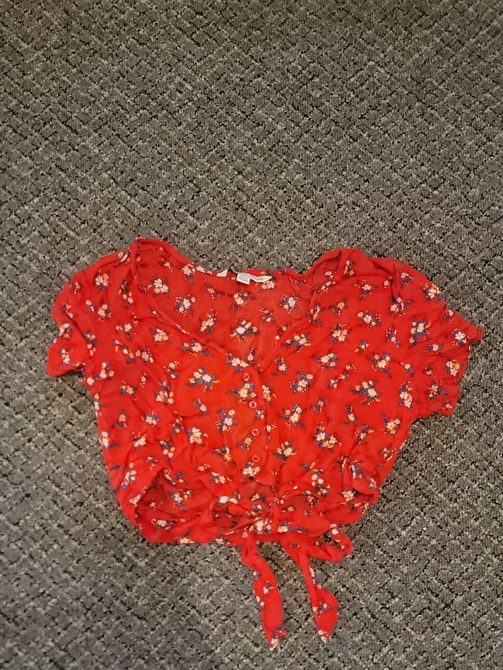 🍍3 For 15🍍American Eagle Outfitters Red Floral Tie-Front Crop Top